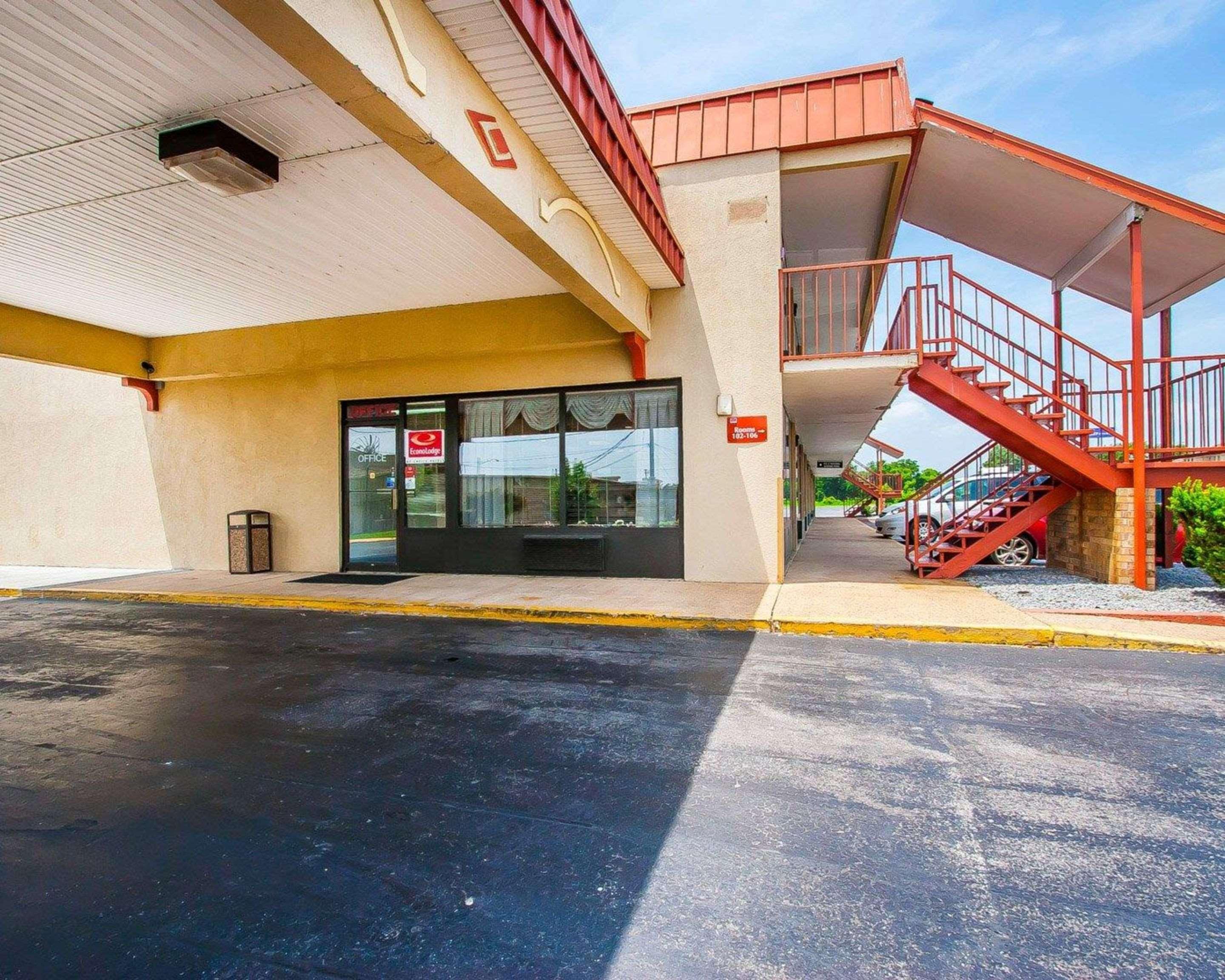 Econo Dyersburg